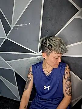 Snapshot of Megan_bad chatting on March 18, 3:31 am Megan bad online show from March 18, 3:31 am