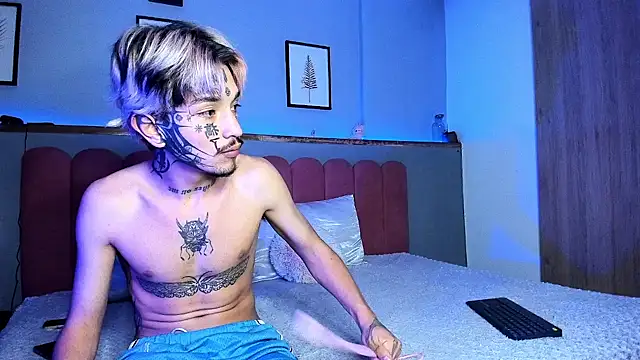 Snapshot of MidnightSinners chatting on March 26, 10:48 pm MidnightSinners online show from March 26, 10:48 pm