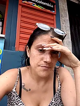 Snapshot of JohanitaRex chatting on March 28, 7:46 pm JohanitaRex online show from March 28, 7:46 pm