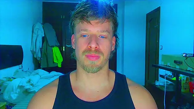 Snapshot of impregnator3000 chatting on March 27, 1:22 am impregnator3000 online show from March 27, 1:22 am