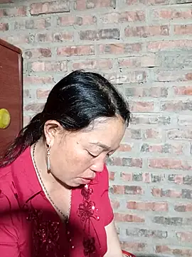 Yellow-pink online show from March 9, 2:54 pm