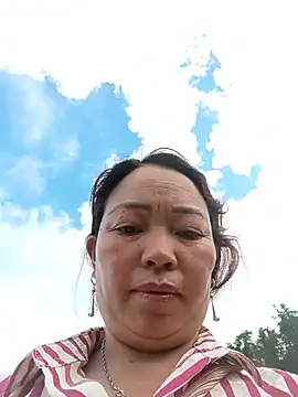 Yellow-pink online show from July 27, 10:44 am