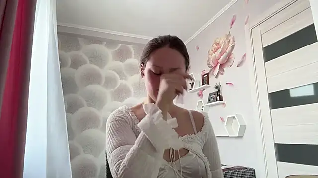 Snapshot of Cherry_Sin chatting on March 26, 9:42 pm Cherry Sin online show from March 26, 9:42 pm