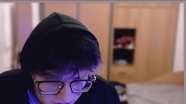 Snapshot of niksikor chatting on March 11, 9:43 pm niksikor online show from March 11, 9:43 pm