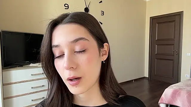 Snapshot of AdeleVelvet chatting on March 21, 9:58 am AdeleVelvet online show from March 21, 9:58 am