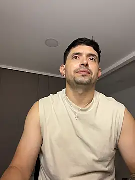 Snapshot of TroyeSavage chatting on March 27, 11:21 am TroyeSavage online show from March 27, 11:21 am