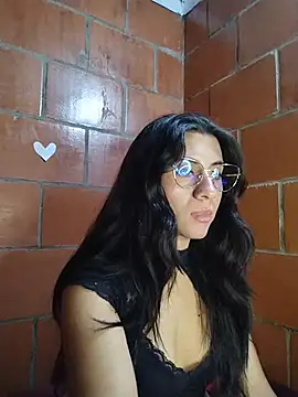 Snapshot of Amanda_x1 chatting on April 9, 9:31 pm Amanda x1 online show from April 9, 9:31 pm