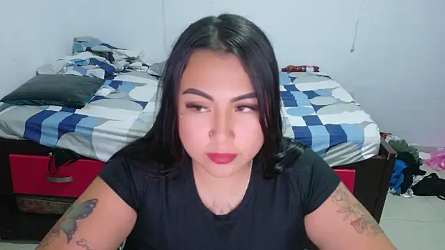 Snapshot of sexysofiaaa chatting on March 23, 1:53 am sexysofiaaa online show from March 23, 1:53 am