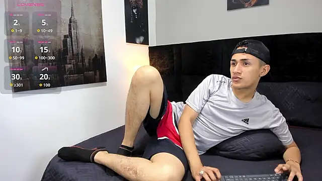 Snapshot of _Alan_Walker_1 chatting on March 21, 1:37 pm Alan Walker 1 online show from March 21, 1:37 pm