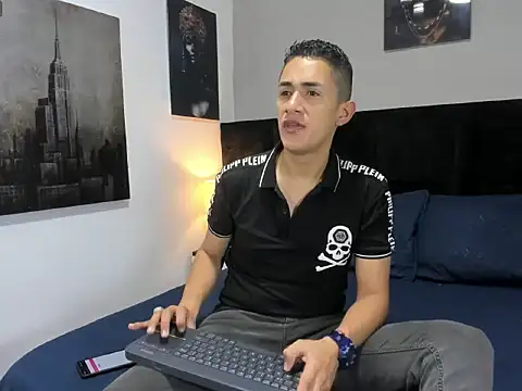 Snapshot of _Alan_Walker_1 chatting on March 27, 2:06 pm Alan Walker 1 online show from March 27, 2:06 pm