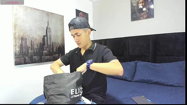 Snapshot of _Alan_Walker_1 chatting on April 4, 3:09 pm Alan Walker 1 online show from April 4, 3:09 pm