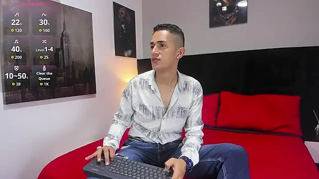 Snapshot of _Alan_Walker_1 chatting on April 13, 2:33 pm Alan Walker 1 online show from April 13, 2:33 pm