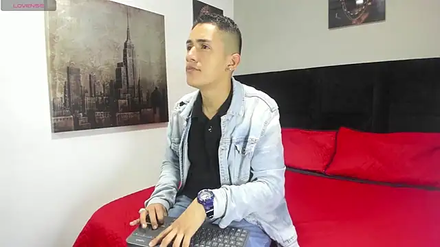 Snapshot of _Alan_Walker_1 chatting on April 15, 1:29 pm Alan Walker 1 online show from April 15, 1:29 pm