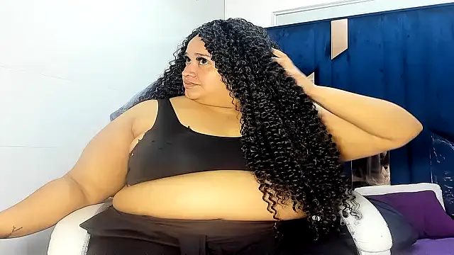 Snapshot of BustyyJuicy_Rs chatting on July 30, 2:38 pm BustyyJuicy Rs online show from July 30, 2:38 pm