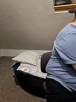 hotmessmnstr online show from July 19, 7:34 am