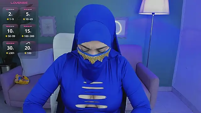 Snapshot of alma_violet chatting on March 19, 11:09 pm alma violet online show from March 19, 11:09 pm