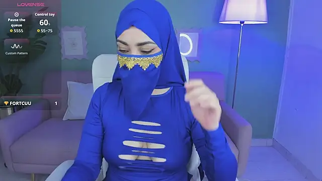 Snapshot of alma_violet chatting on March 22, 11:08 pm alma violet online show from March 22, 11:08 pm