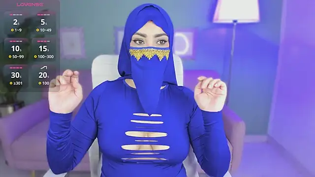 Snapshot of alma_violet chatting on March 25, 11:44 pm alma violet online show from March 25, 11:44 pm