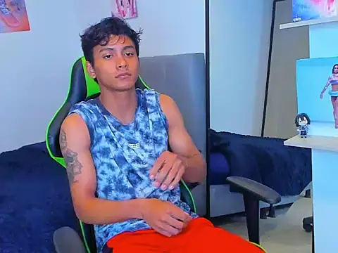 Snapshot of PaulTallx chatting on March 14, 1:23 am PaulTallx online show from March 14, 1:23 am