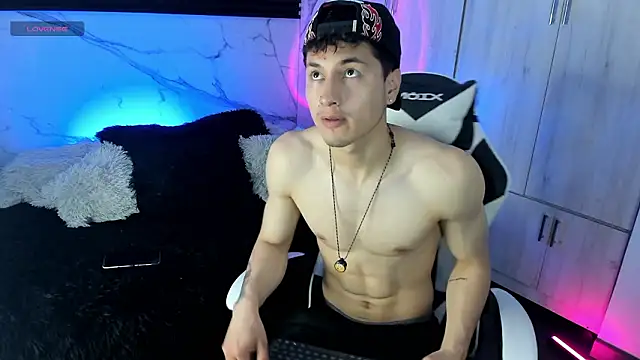 Snapshot of ThiagoFerrero_Hot chatting on March 24, 5:18 pm ThiagoFerrero Hot online show from March 24, 5:18 pm