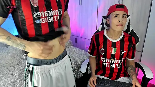 Snapshot of ThiagoFerrero_Hot chatting on March 26, 4:12 pm ThiagoFerrero Hot online show from March 26, 4:12 pm