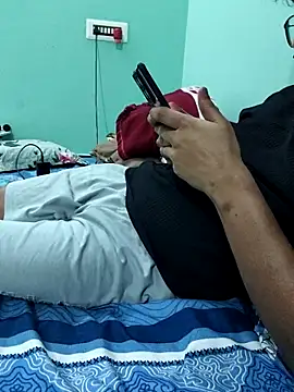 Snapshot of Hunter_9876 chatting on March 28, 12:32 am Hunter 9876 online show from March 28, 12:32 am