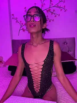 Snapshot of Tentacion_Milly chatting on March 18, 4:48 am Tentacion Milly online show from March 18, 4:48 am