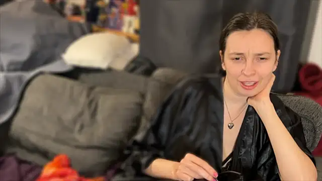 Snapshot of hello_katieex chatting on March 20, 9:08 pm hello katieex online show from March 20, 9:08 pm