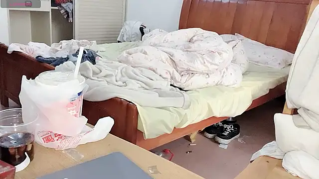 Snapshot of D-Dandan chatting on March 27, 7:14 am D-Dandan online show from March 27, 7:14 am