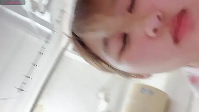 Snapshot of D-Dandan chatting on March 27, 8:26 am D-Dandan online show from March 27, 8:26 am