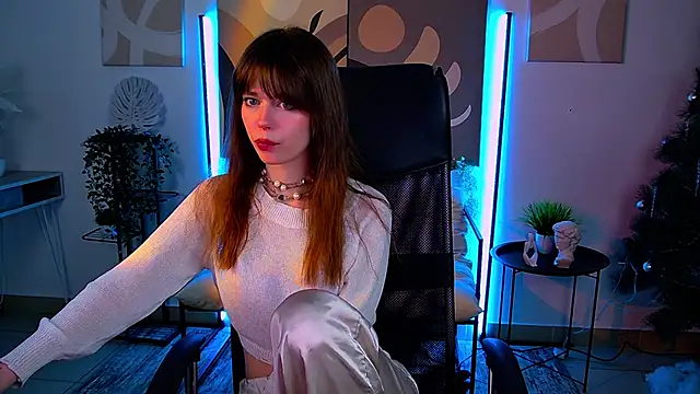 Snapshot of RoseWest chatting on March 11, 9:15 am RoseWest online show from March 11, 9:15 am