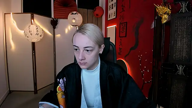 Snapshot of CarolMoor chatting on March 17, 9:01 am CarolMoor online show from March 17, 9:01 am