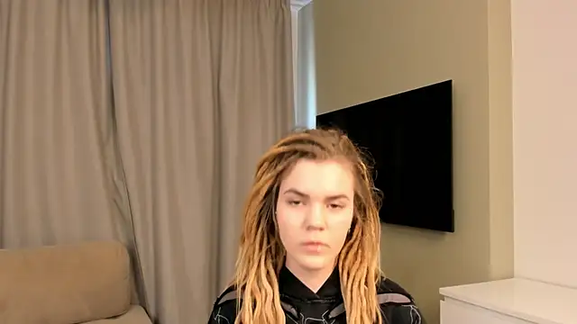 AldaCerrello online show from March 26, 11:38 am