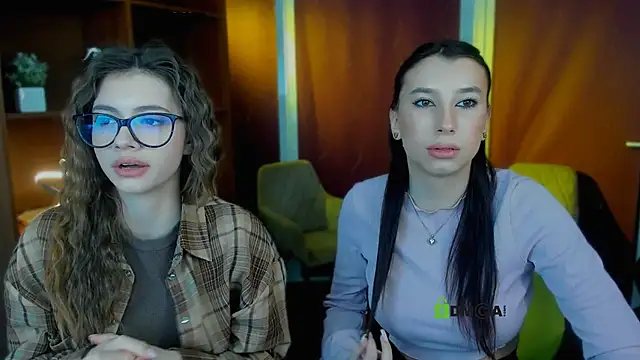 Snapshot of mia_bamby1 chatting on March 20, 6:18 am mia bamby1 online show from March 20, 6:18 am