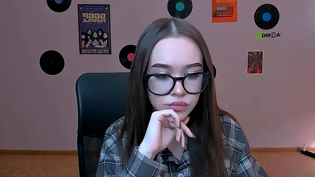 Snapshot of nila_eclipse chatting on March 13, 9:38 am nila eclipse online show from March 13, 9:38 am