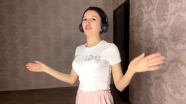 NewGenBaby online show from March 26, 5:18 pm