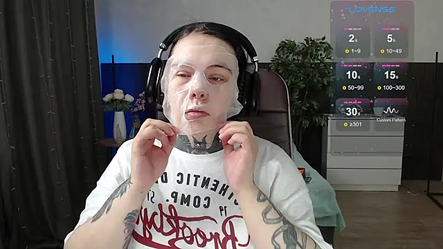 Qwerty Anna Lbo online show from March 30, 2:23 am