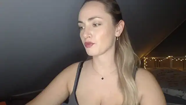 ScarlettSensitive online show from June 7, 8:12 pm