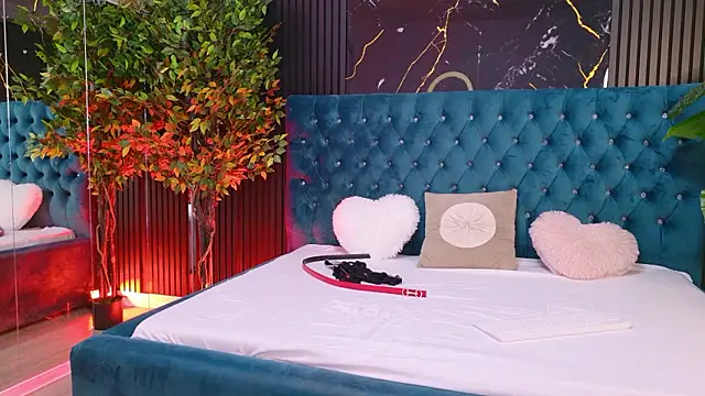 Snapshot of EllieKnights chatting on March 24, 7:52 pm EllieKnights online show from March 24, 7:52 pm