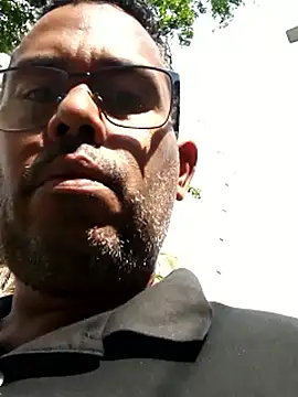 Snapshot of thonyj238 chatting on March 17, 7:50 pm thonyj238 online show from March 17, 7:50 pm