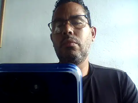 Snapshot of thonyj238 chatting on March 20, 12:21 pm thonyj238 online show from March 20, 12:21 pm