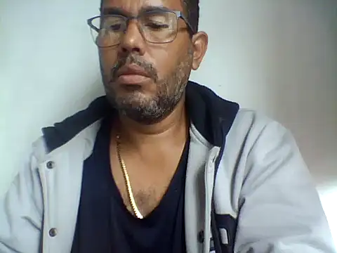 Snapshot of thonyj238 chatting on March 24, 1:05 pm thonyj238 online show from March 24, 1:05 pm