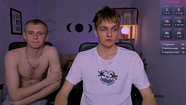 Snapshot of john_lik chatting on March 27, 4:29 pm john lik online show from March 27, 4:29 pm