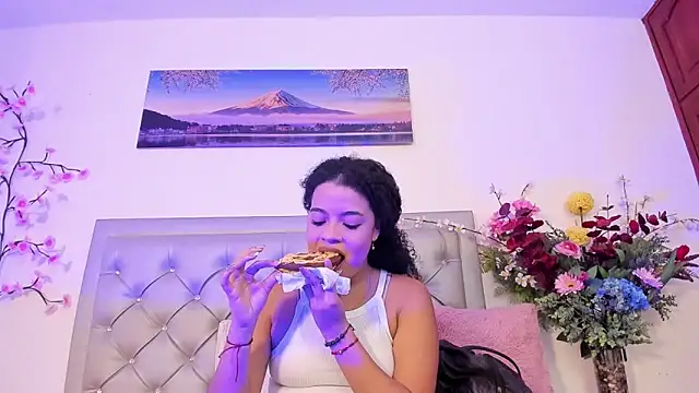 Snapshot of katie__bloom chatting on March 17, 4:43 pm katie bloom online show from March 17, 4:43 pm