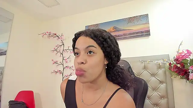 Snapshot of katie__bloom chatting on March 28, 3:33 pm katie bloom online show from March 28, 3:33 pm