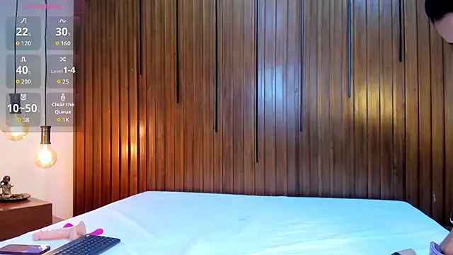 Snapshot of Farah_Stone chatting on March 21, 12:10 pm Farah Stone online show from March 21, 12:10 pm