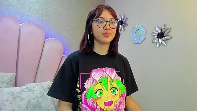 Snapshot of LilithBluum chatting on March 20, 11:26 am LilithBluum online show from March 20, 11:26 am