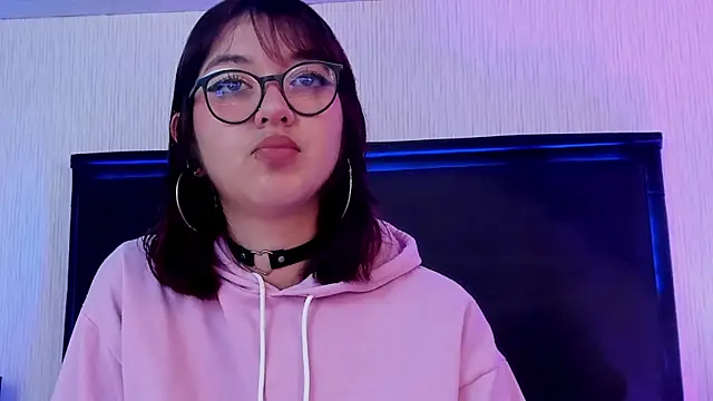 Snapshot of LilithBluum chatting on March 26, 11:38 am LilithBluum online show from March 26, 11:38 am