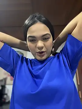 Snapshot of Bella-Ferrer chatting on April 12, 6:24 pm Bella-Ferrer online show from April 12, 6:24 pm