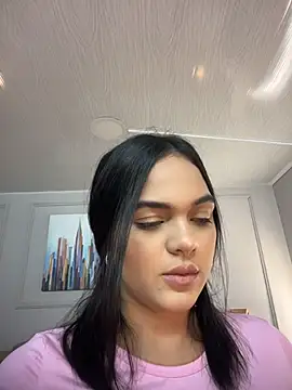 Snapshot of Bella-Ferrer chatting on April 16, 6:09 pm Bella-Ferrer online show from April 16, 6:09 pm